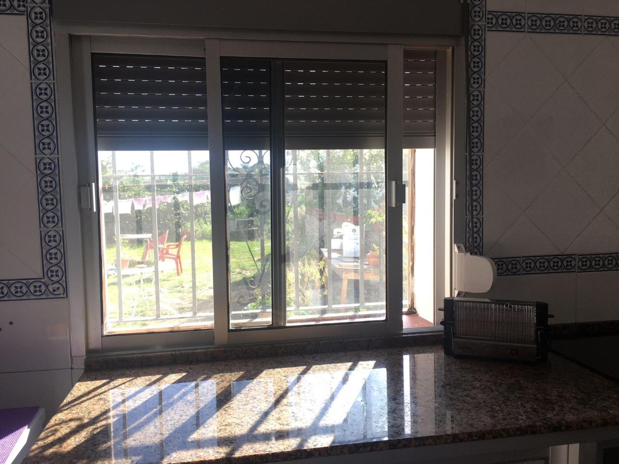 Adelfas Apartament *